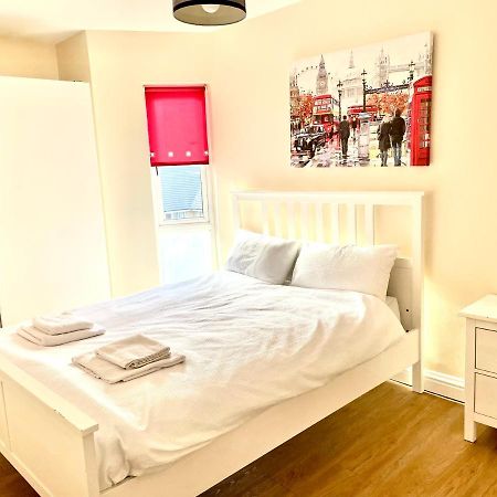 Holiday Flat In Central Slough Near To London Heathrow And Windsor With Free Car Park Ngoại thất bức ảnh